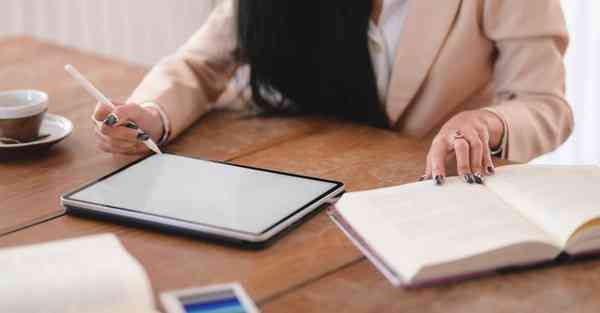 展厅展柜玻璃哪里买_展厅展柜玻璃哪家好