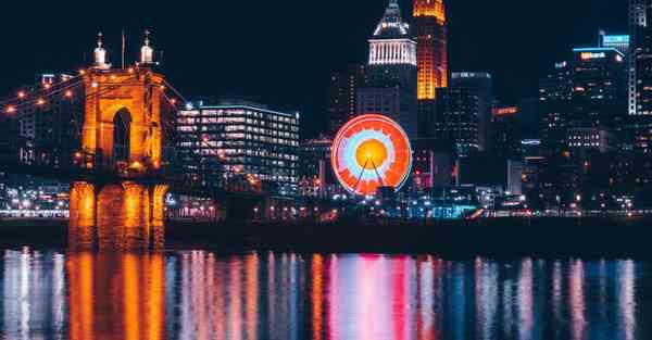 展厅隔断墙批发_展厅隔断柜效果图