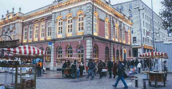 展厅展柜高度_展厅展柜定制尺寸如何选择