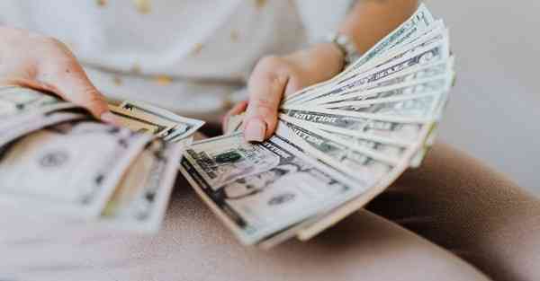 全息互动展厅效果_全息互动展示柜